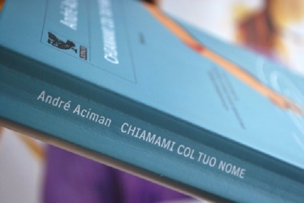 Chiamami col tuo nome, un libro su un amore difficile