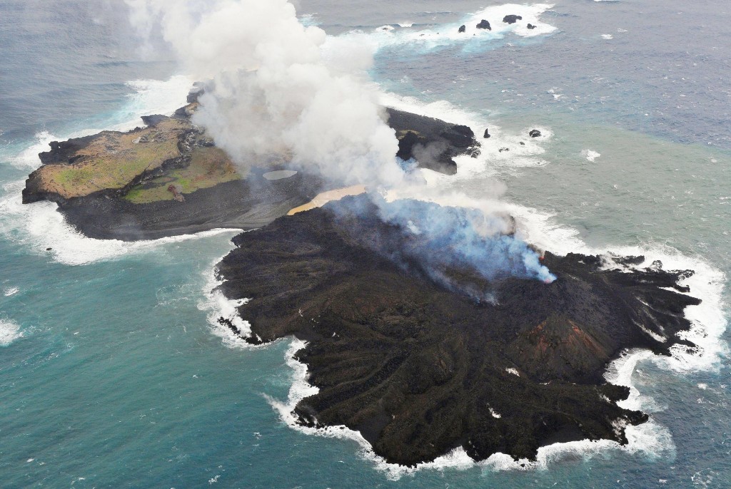 Nishinoshima isola vulcano