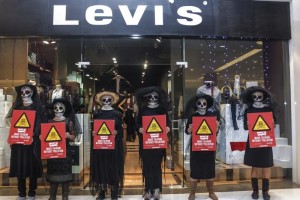 Levi's 'Detox' Action in Mexico City